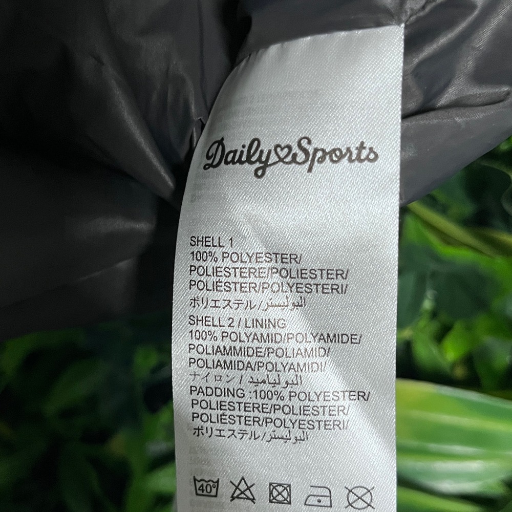 Daily Sports Born in‎ Sweden Vest Women's Medium Gray Puffer Jacket 3104 - Picture 5 of 14